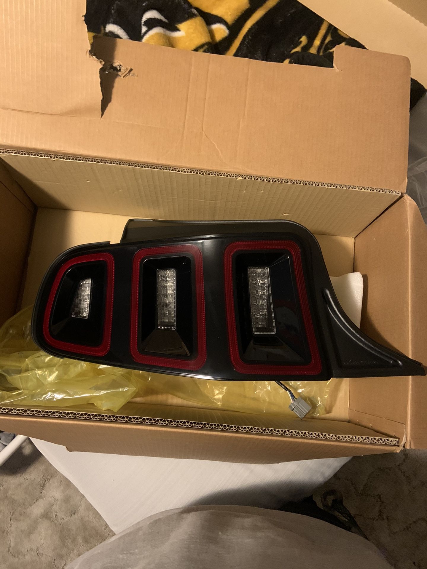 2013 Mustang Tail Light Driver Side