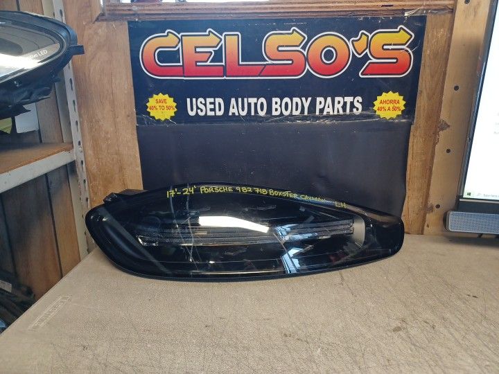 17 24 Porsche 982 718 Boxster Cayman LH Tail Light OEM.