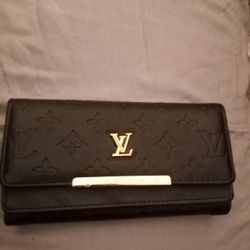 Louis Vuitton Ladies Wallet