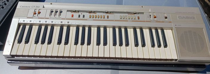 USED CASIO CASIOTONE CT-310 49-KEY SYNTHESIZER & FLAT STAND *READ THE DESCRIPTION & SEE ALL PICS*