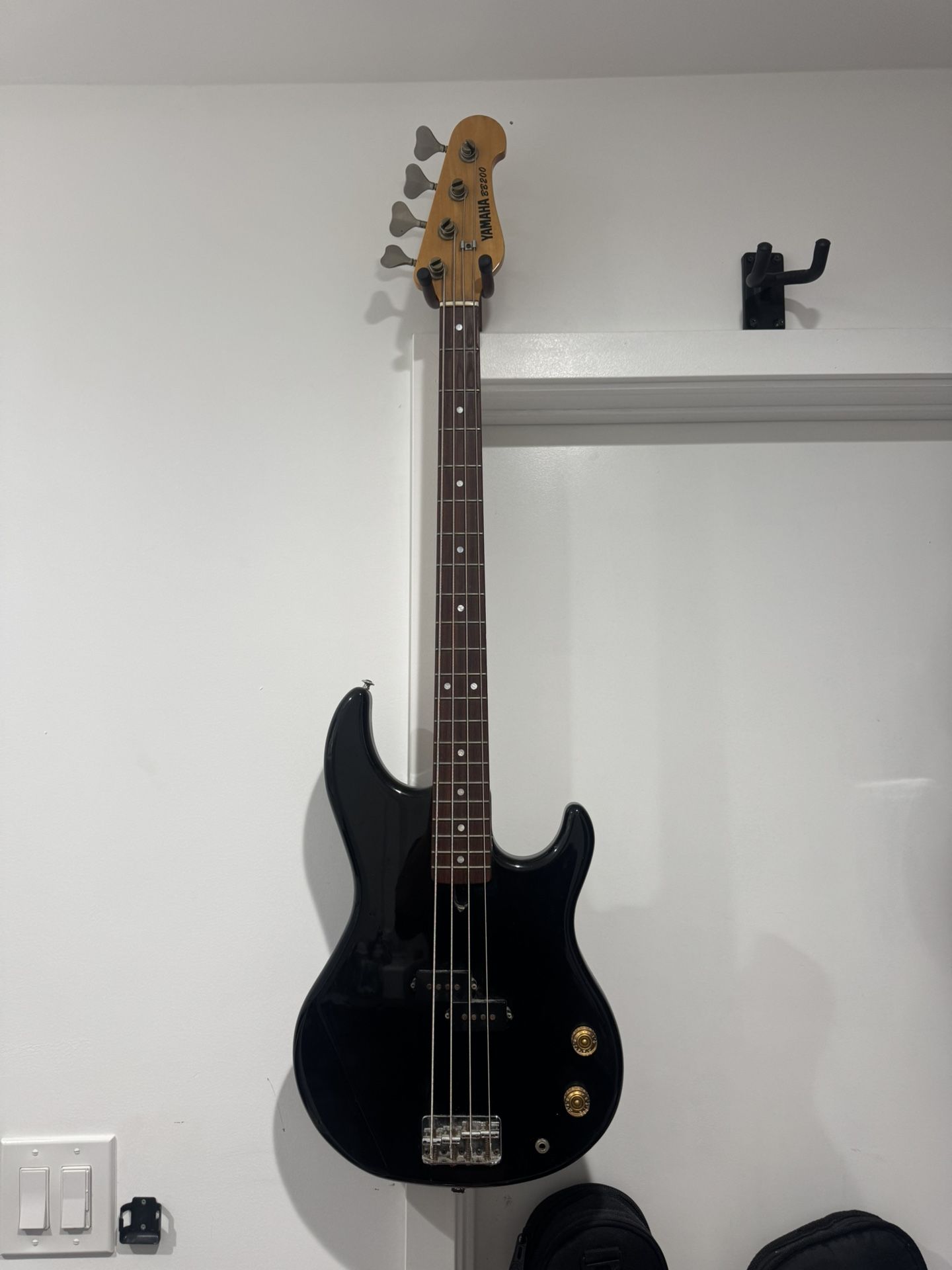 Yamaha BB200 Electric Bass
