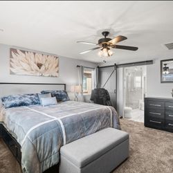 Entire Cal King Bedroom Set 