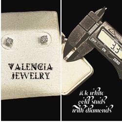 10k Diamond stud Earring 