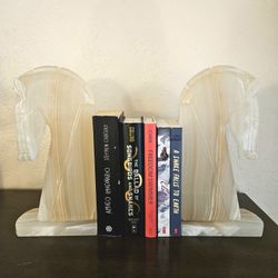 Large Pair Of MCM Polished Hand Carved Agate Alabaster Onyx Marble Stone Horse Head Bookends