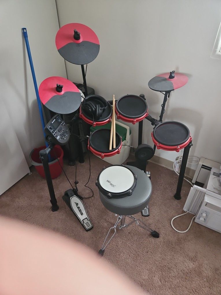 Drumset With Throne