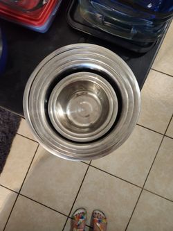 Metal Nesting Mixing Bowl Set