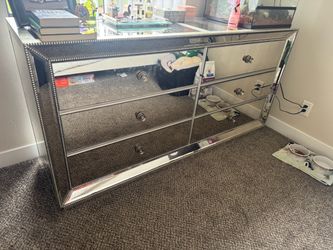 Mirrored 6-Drawer Dresser and nightstands