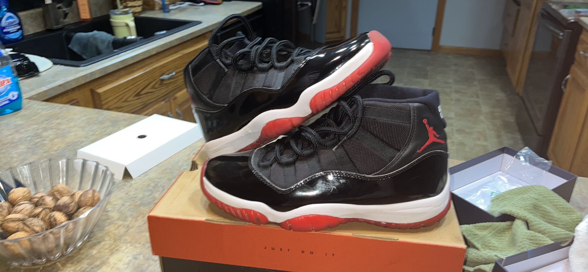 Jordan 11 Retro-Bred