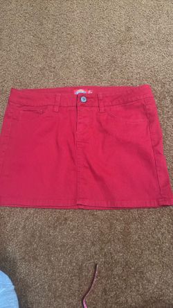 2009 Red Dickies miniskirt size 5