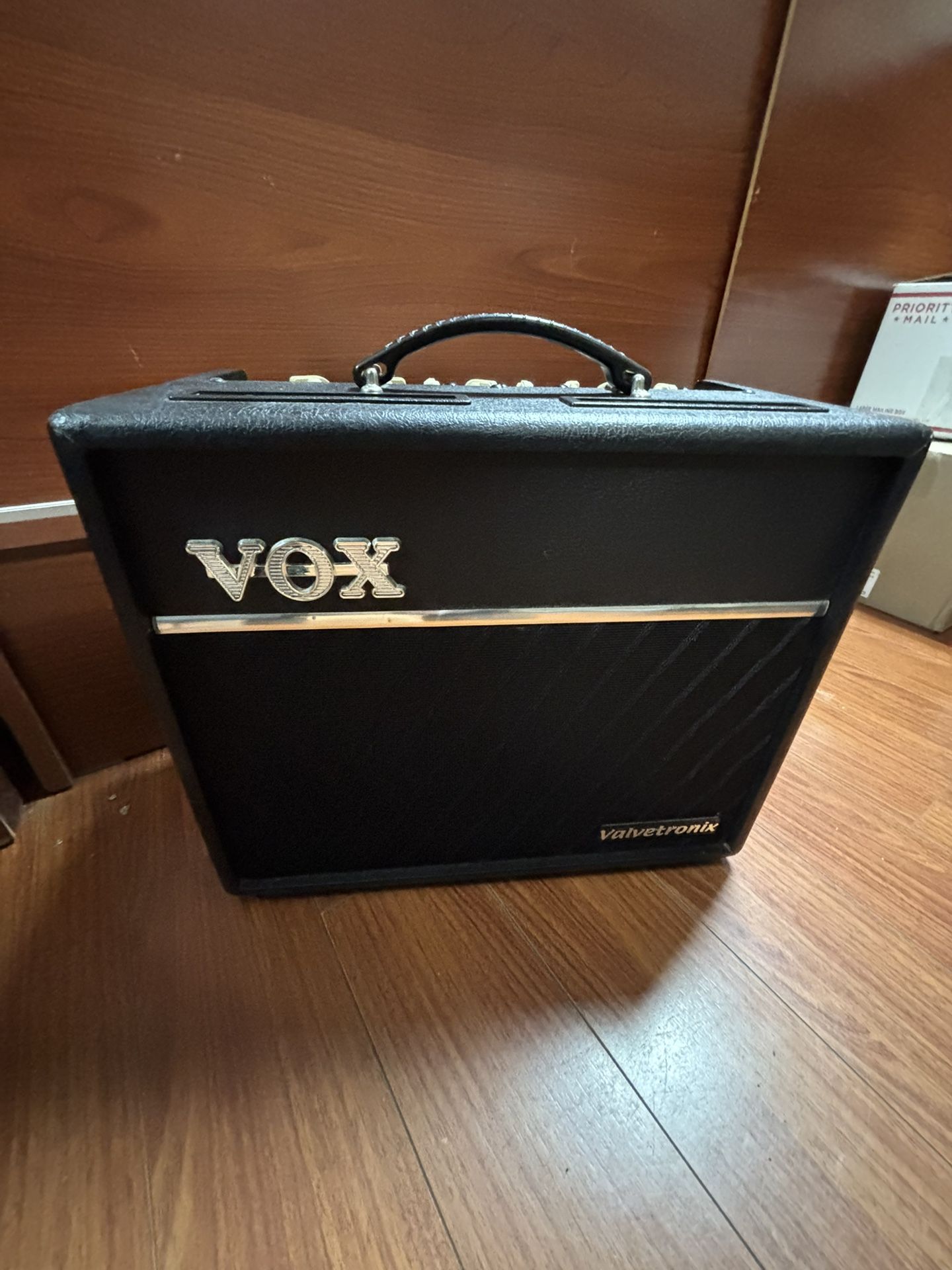 VOX Valvetronix VT20+ Plus Guitar Modelling Amp Amplifier with Effects Black