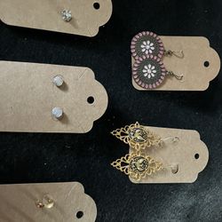 5 Pairs Of fashion Earrings 