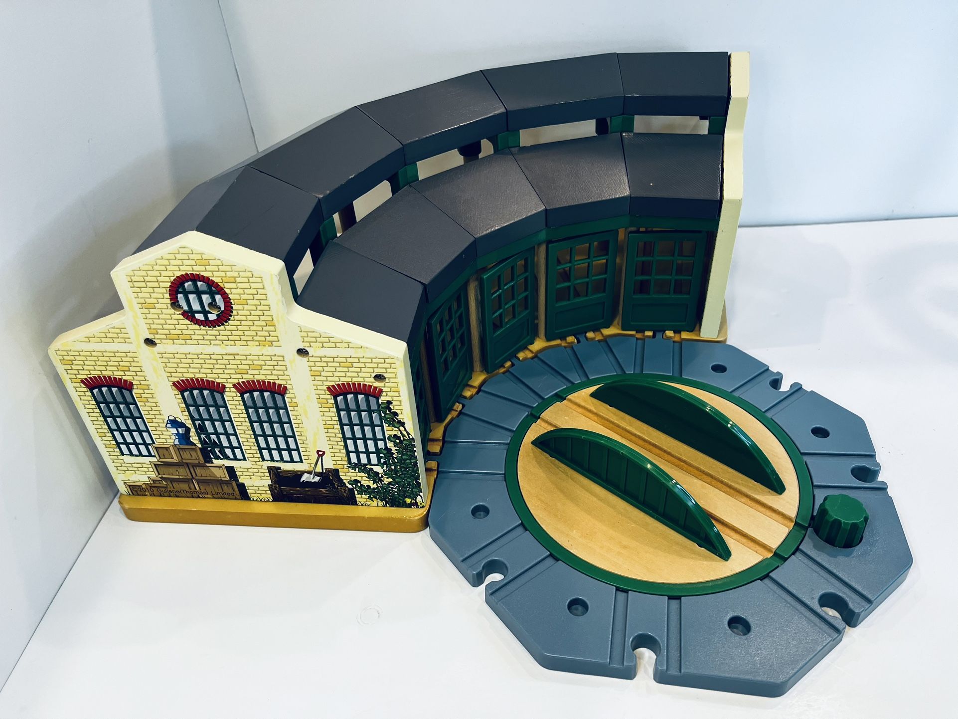 Thomas & Friends Wooden Railway Tidmouth Sheds Roundhouse + Turntable | Nice!!! 