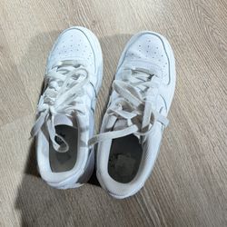 Nike Air forces Youth/Kids Size 4