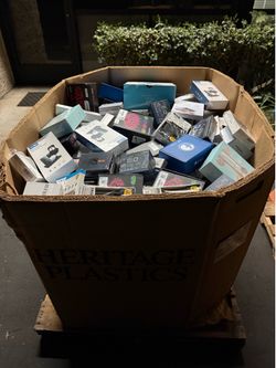 🔥 Wholesale Electronics Liquidation – Everything Must Go! 🔥