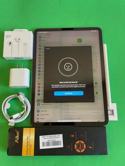 128GB Apple IPad Pro 11” 3rd Generation (2021 model / M1 chip ) WiFi + Cellular (5G / Unlocked) with pen, keyboard & Accessories