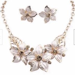 Romantic Bouquet Of Flower Gold Plated Jewelry Set 