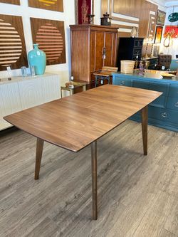 Dining Table / Extendable / MCM Style / NEW!