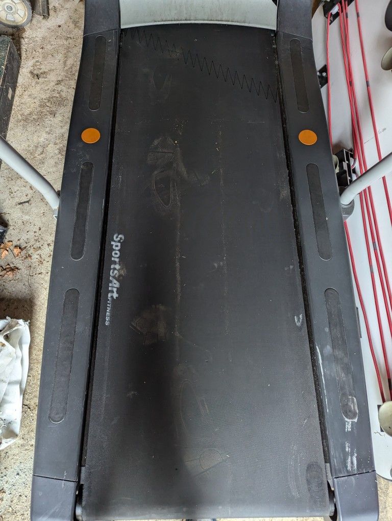 Sports Art Fitness Treadmill