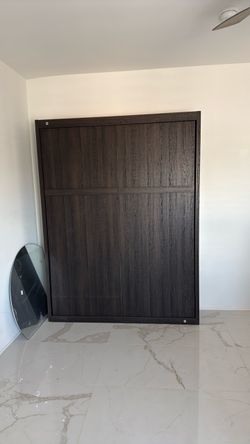 Murphy bed