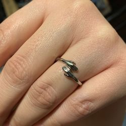 Hugging Hands Ring 🫂🤗