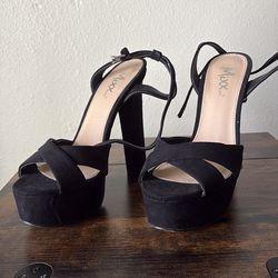 Black Suede Platform Heels size 7