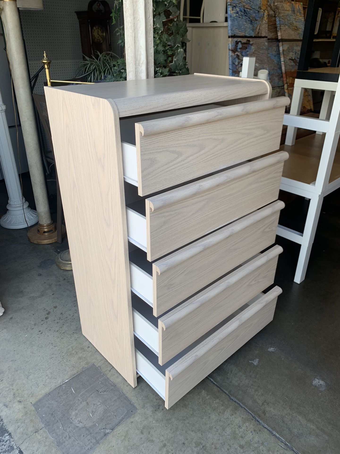 90’s Vintage Palliser Furniture Post Modern 5 Drawer Chest Dresser Good Condition