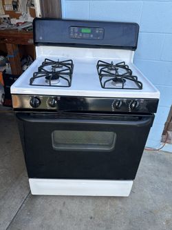 Gas Stove GE 30” Wide