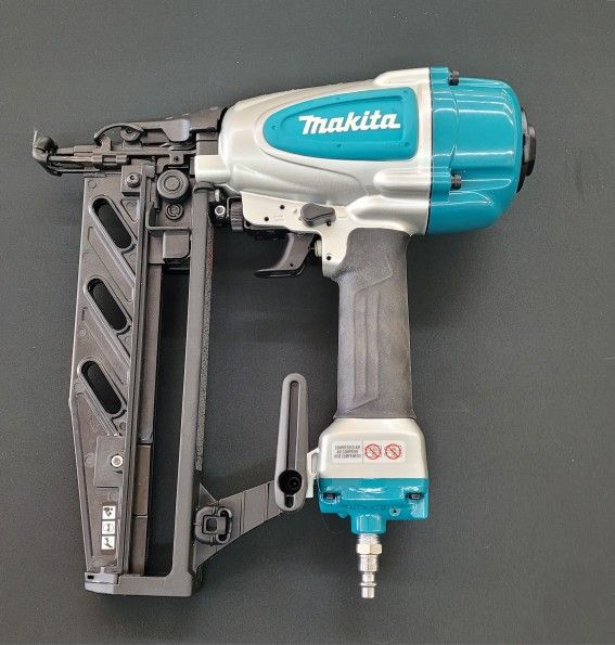 Makita AF601 Nailer 