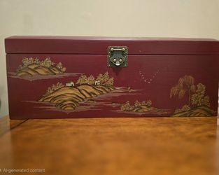 Keepsake / Jewlery Box (With Slight Scratches)