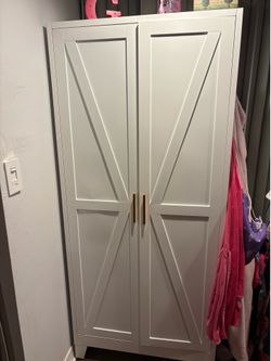 Farmhouse Metal Wardrobe