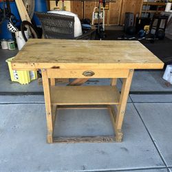 22”x42” Portable Workbench 