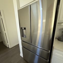 Samsung 23 cu. ft. 4 Door French Door Refrigerator - Ice Maker Broken