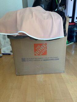 Vendo caja grande de ropa de mujer talla s y m en 60 dls