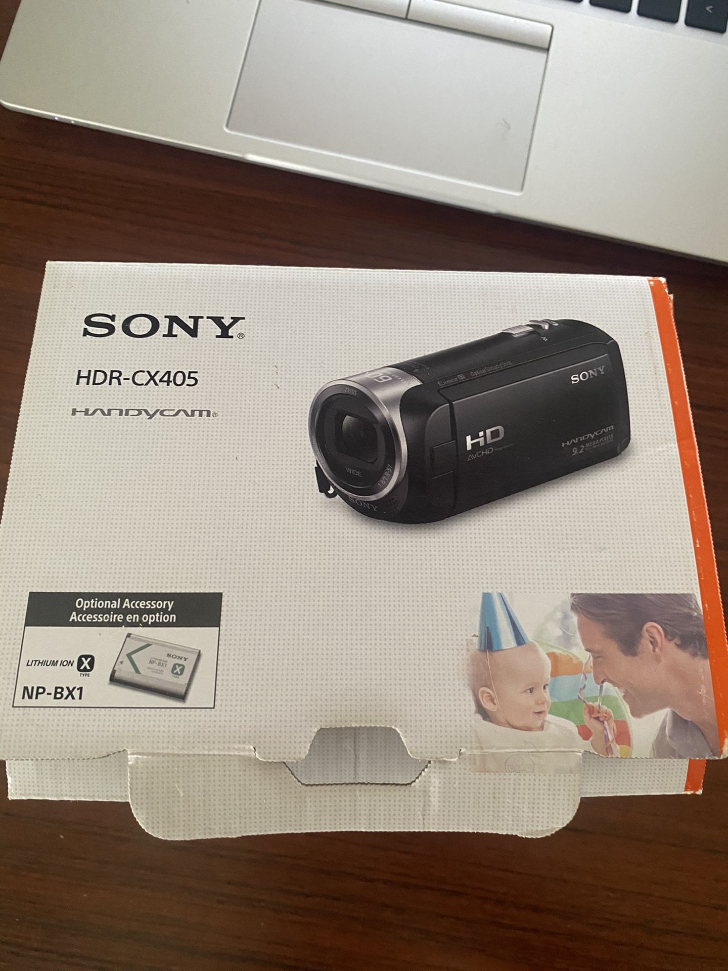 Sony HDR-CX405 HD Handycam Kit