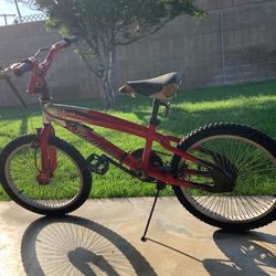 red X games bike