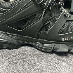 BALENCIAGA MENS SHOES  SIZE 12 BRAND NEW