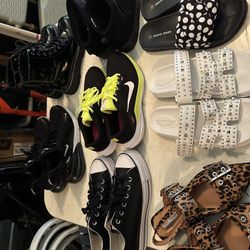 Women’s Shoes Boots Flats Nike Size 10