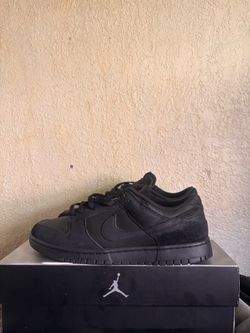 Nike Dunk Low Triple Black Sneakers