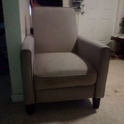 New Recliner Chair Brandnew No Use 