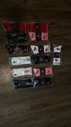 Black chrome heart socks