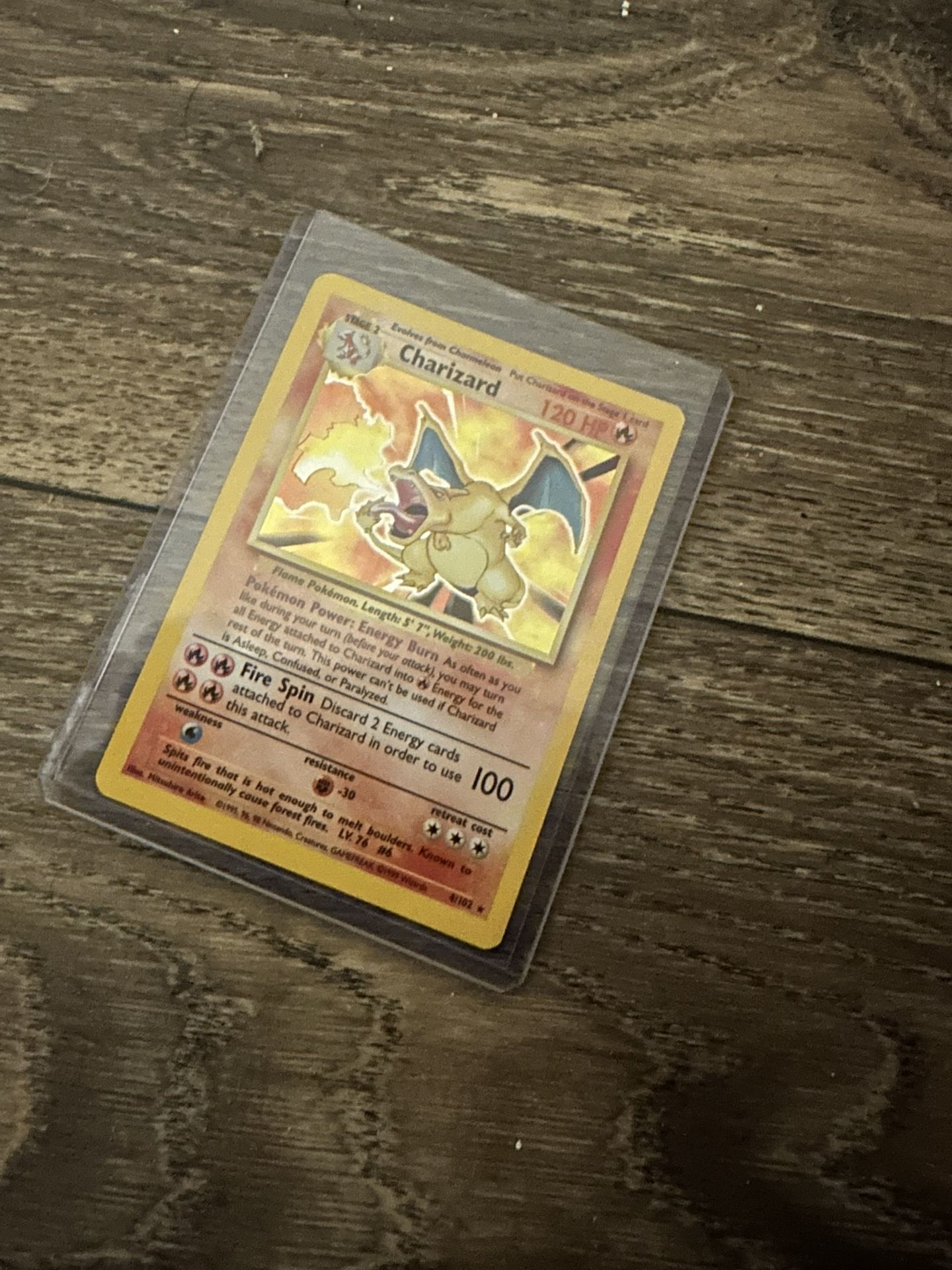 Charizard base set Holo 4/102
