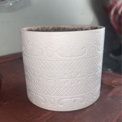 White Round Ceramic Plant Holder 