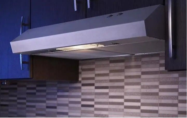 Whirlpool 30 in. Under Cabinet Range Hood with LED Light in Stainless Steel