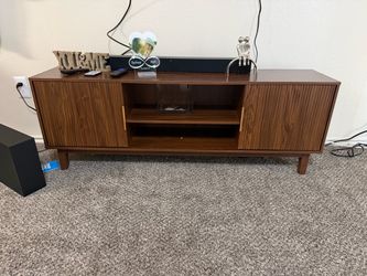 Tv stand