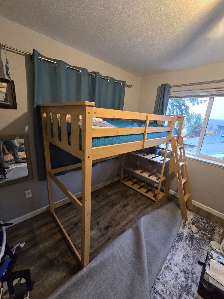 Loft Bed Twin With Bookshelf