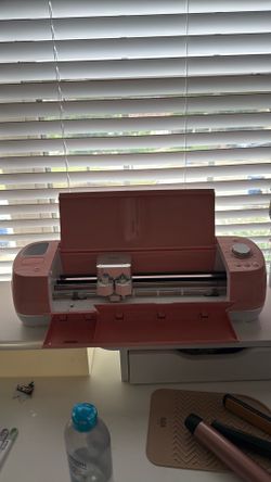 Cricut Explore Air 2 - Coral (Limited Edition Color)