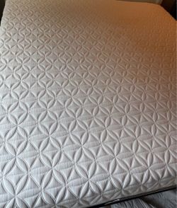 King size Tempur-pedic cloud supreme mattress