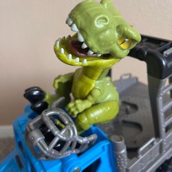 Imaginext Jurassic World Dominion Break Out Dino Hauler Vehicle & T. Rex Dinosaur 