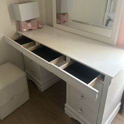 Vanity With Chair