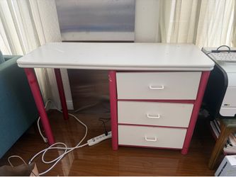 Free desk